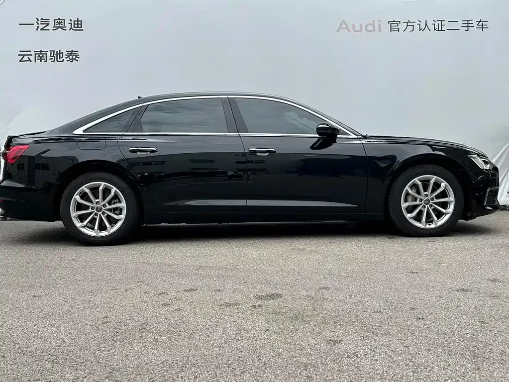 Audi A6L — фото 8