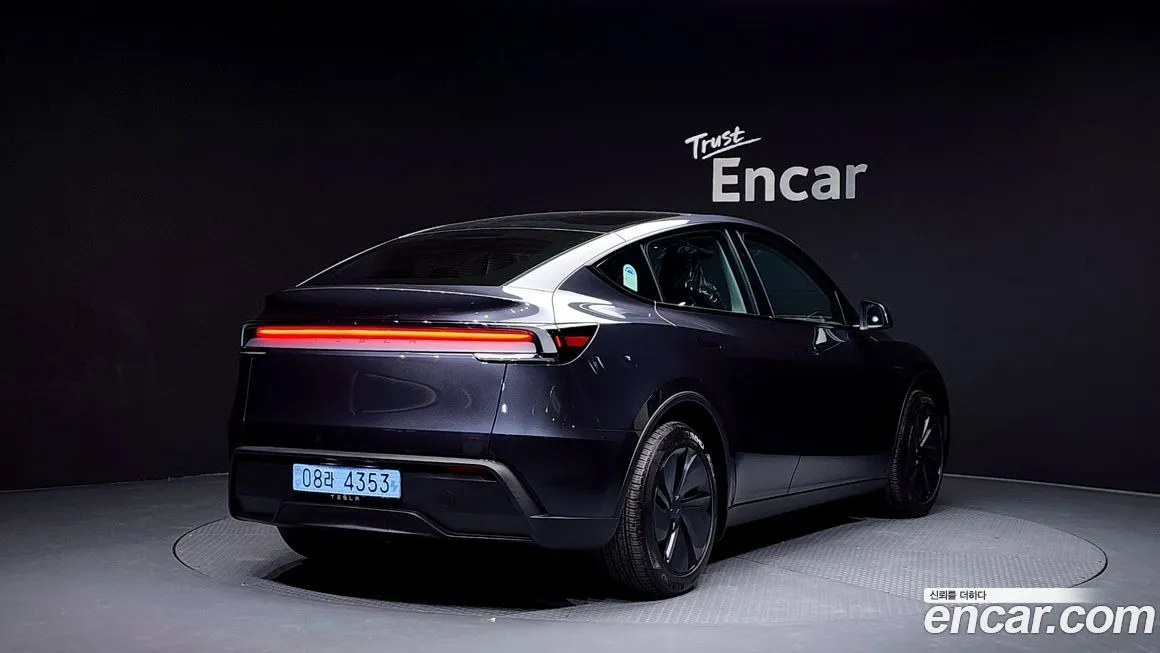 Tesla Model Y — фото 2