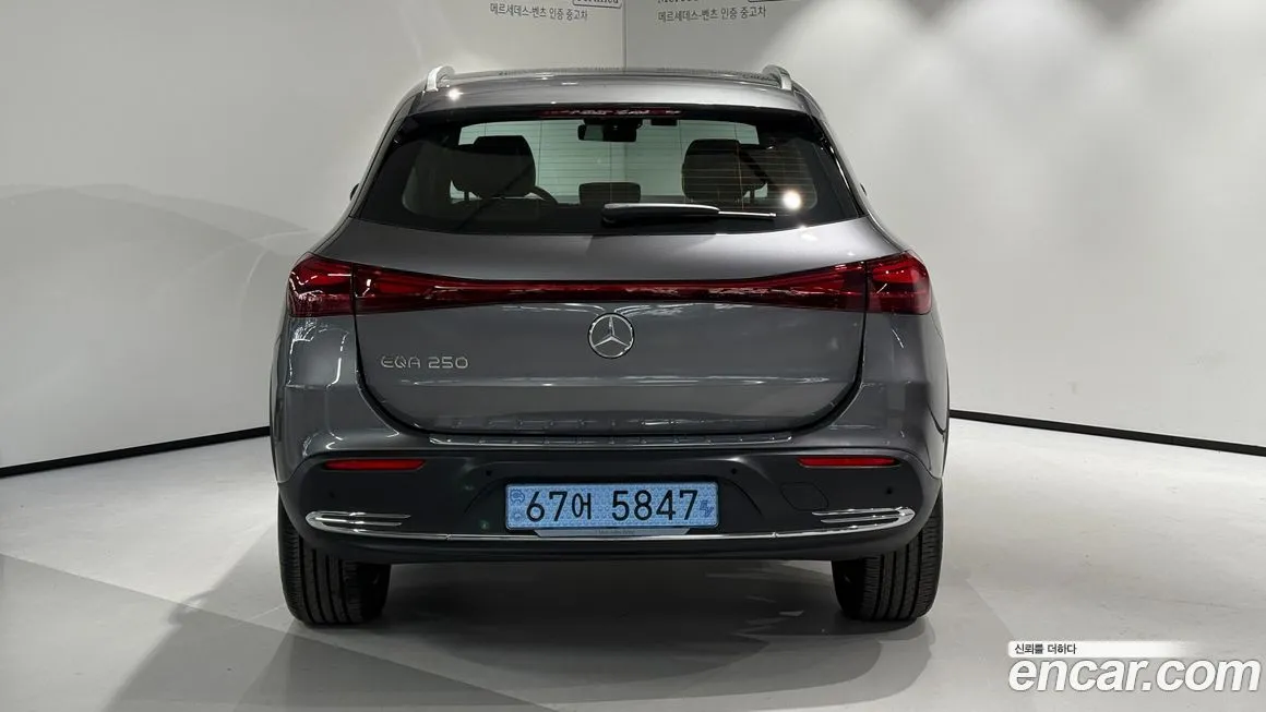 Mercedes-Benz EQA — фото 5