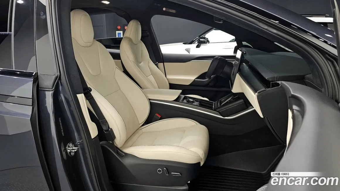 Tesla Model X — фото 4