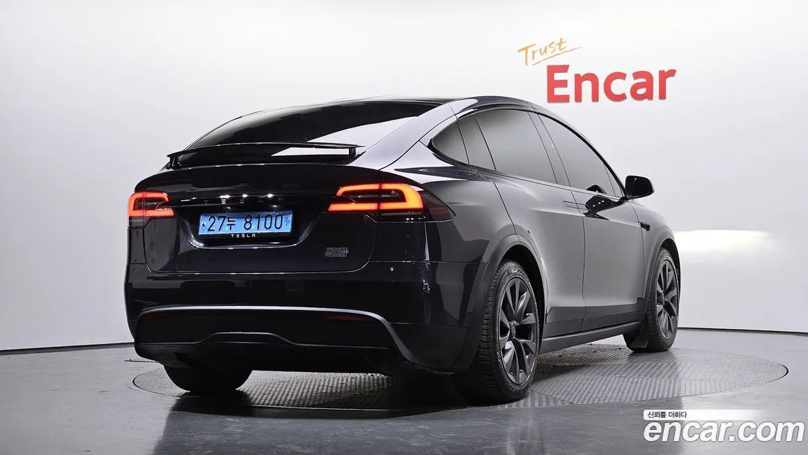 Tesla Model X — фото 5