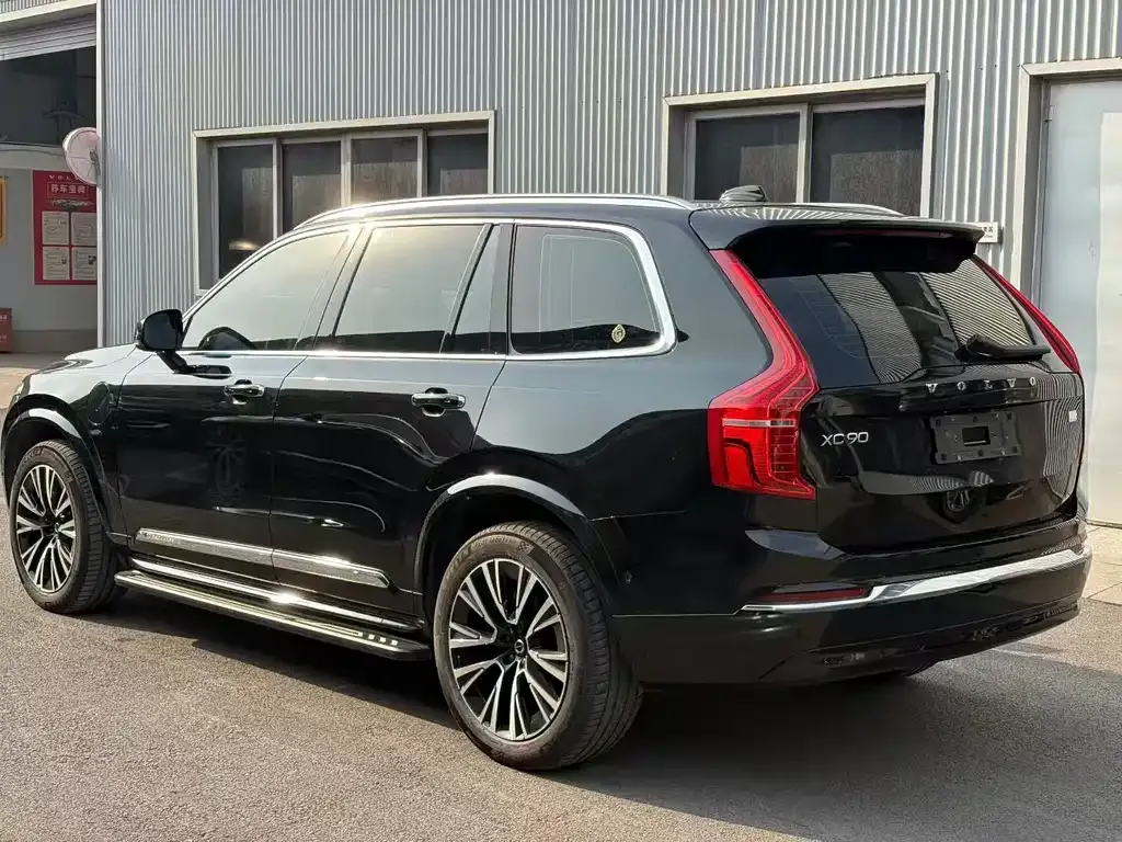 Volvo XC90 PHEV — фото 4