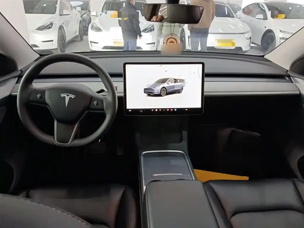 Tesla Model Y — фото 5