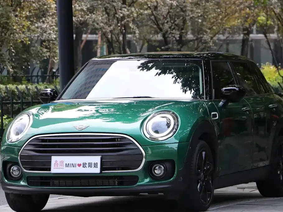 MINI Clubman — фото 1