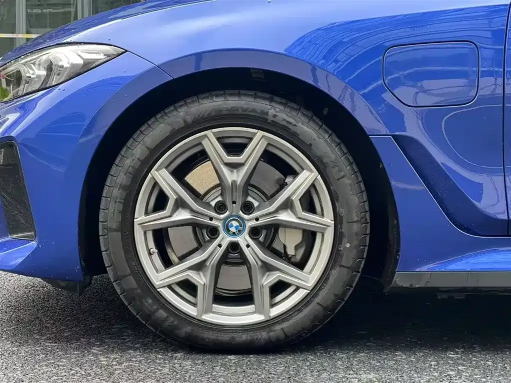 BMW i3 — фото 7