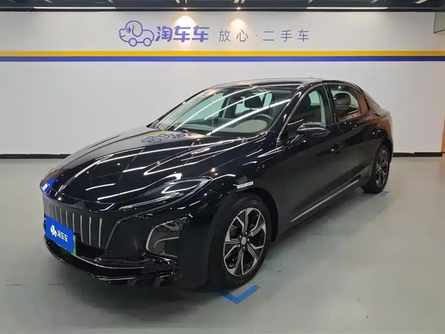 Hongqi E-QM5 — фото 1