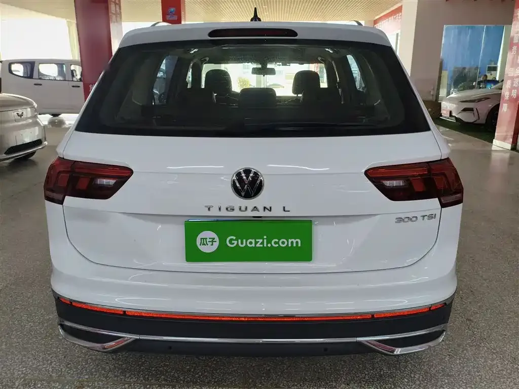 Volkswagen Tiguan L — фото 6