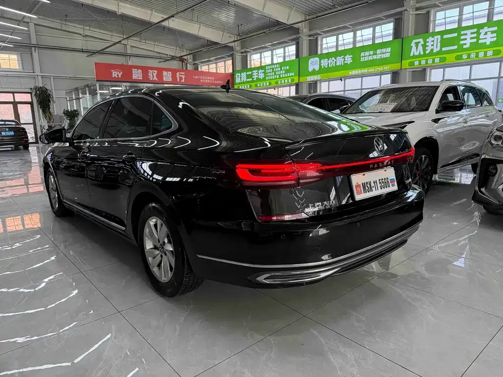 Volkswagen Passat — фото 10
