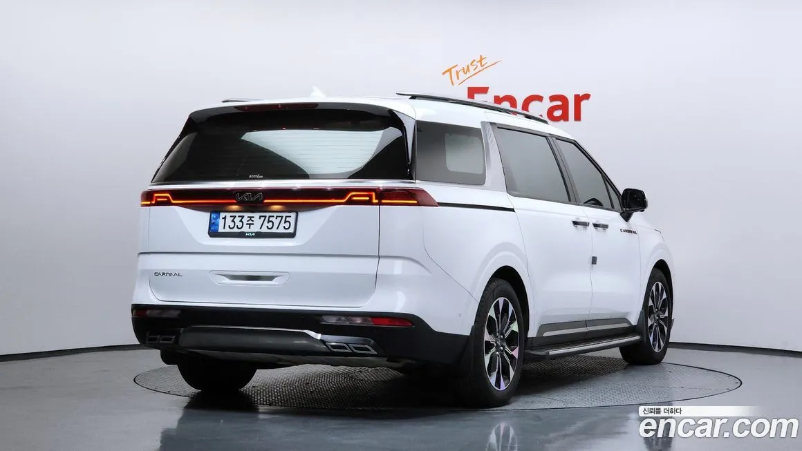 Kia Carnival — фото 2