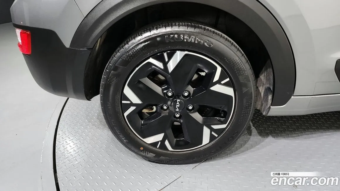 Kia Niro — фото 10