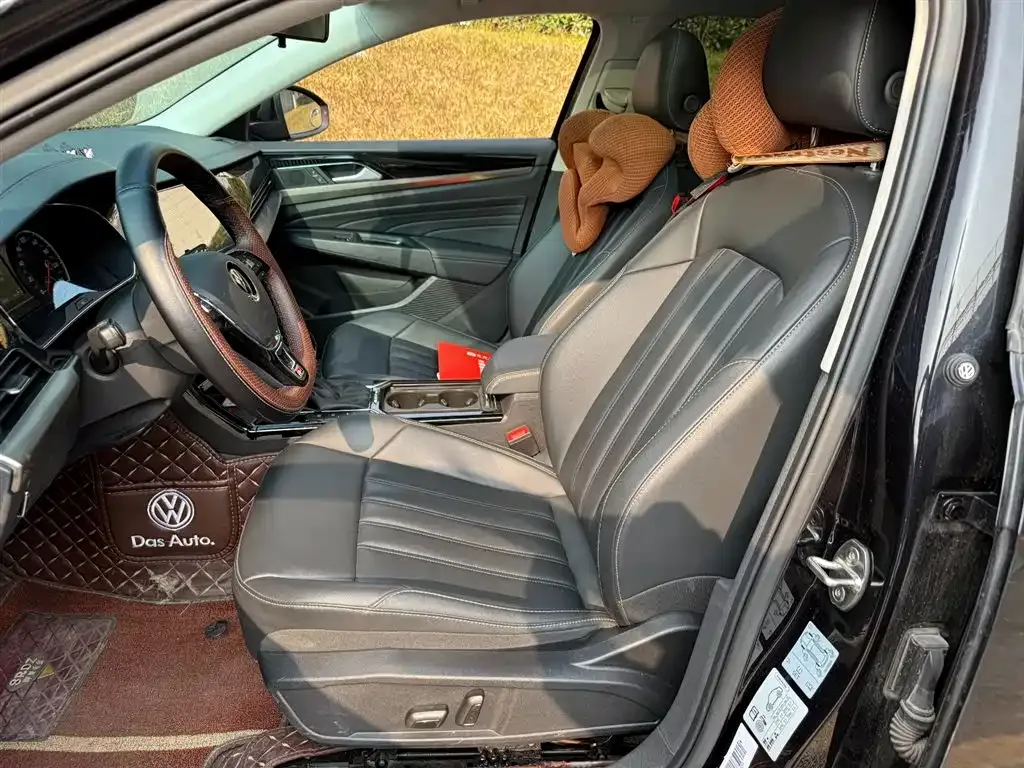 Volkswagen Passat New Energy — фото 5