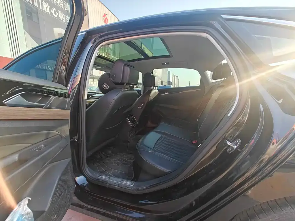 Volkswagen Passat — фото 4