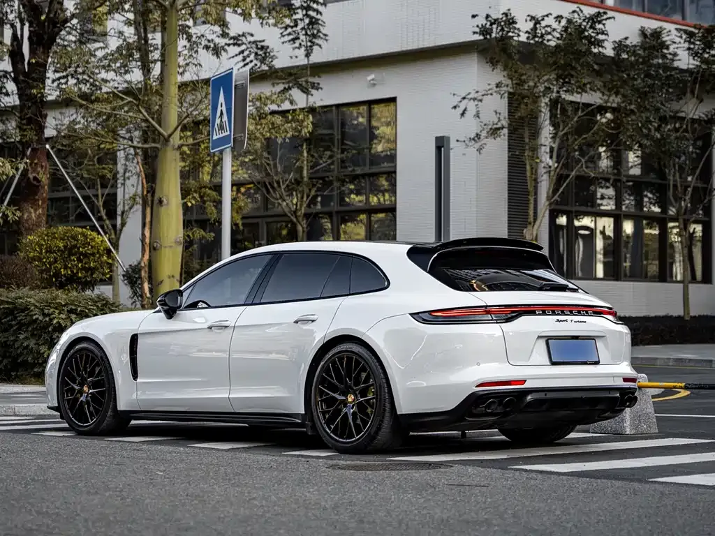 Porsche Panamera — фото 10