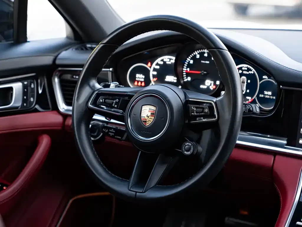 Porsche Panamera — фото 9
