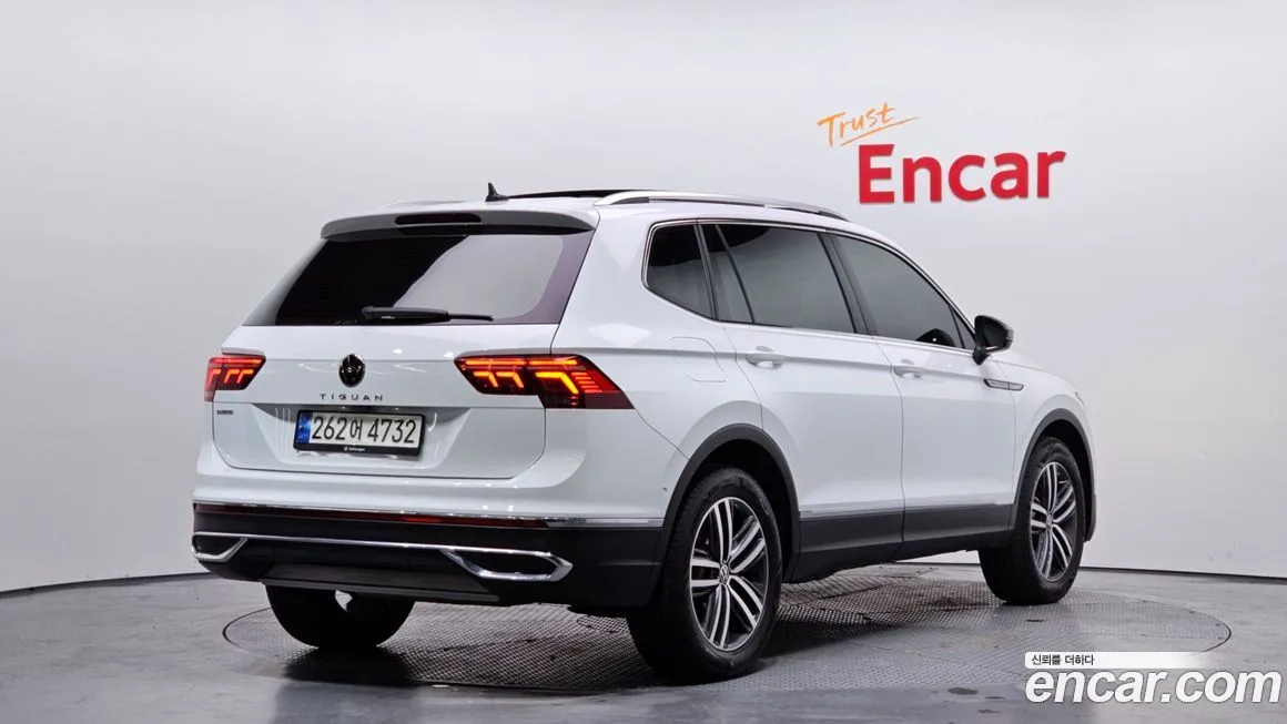 Volkswagen Tiguan — фото 2