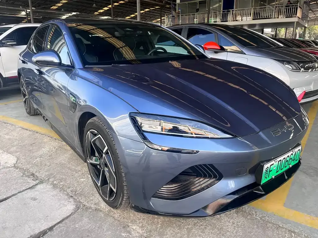 BYD Seal — фото 3