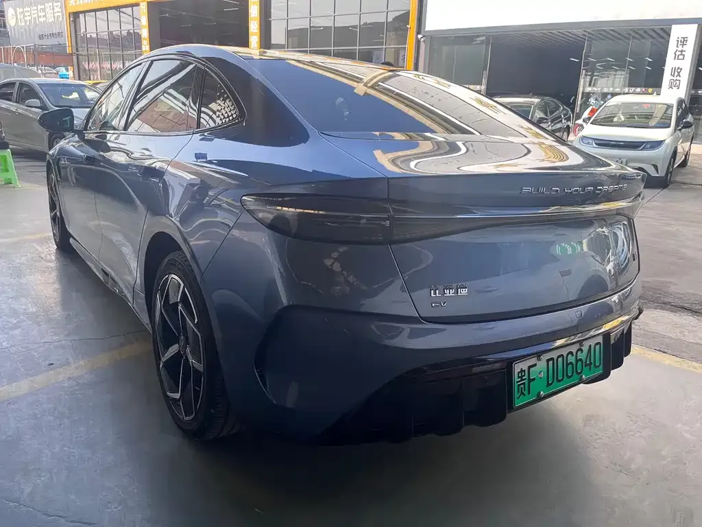 BYD Seal — фото 4