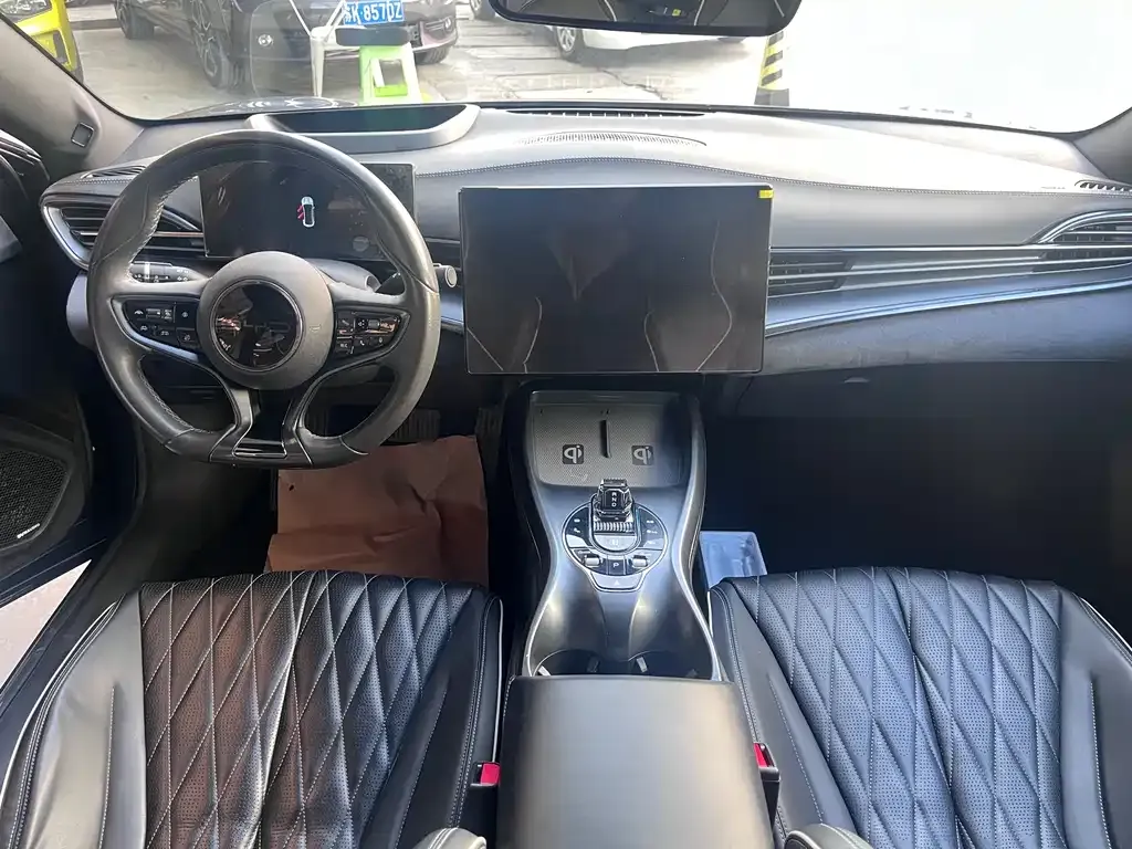 BYD Seal — фото 10