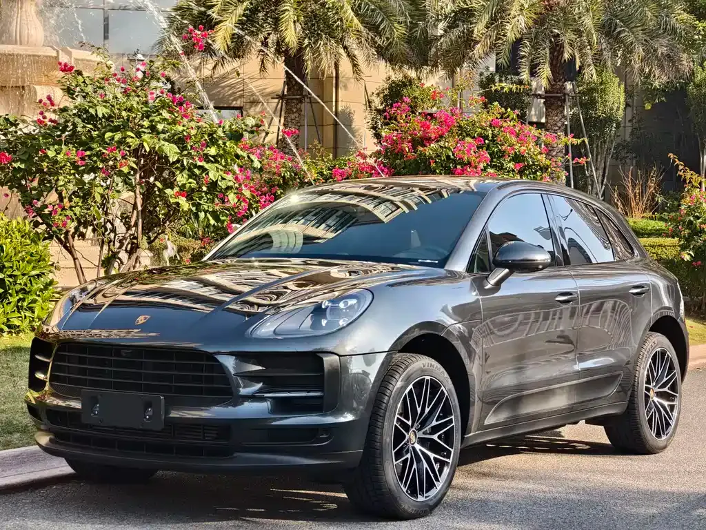 Porsche Macan — фото 1