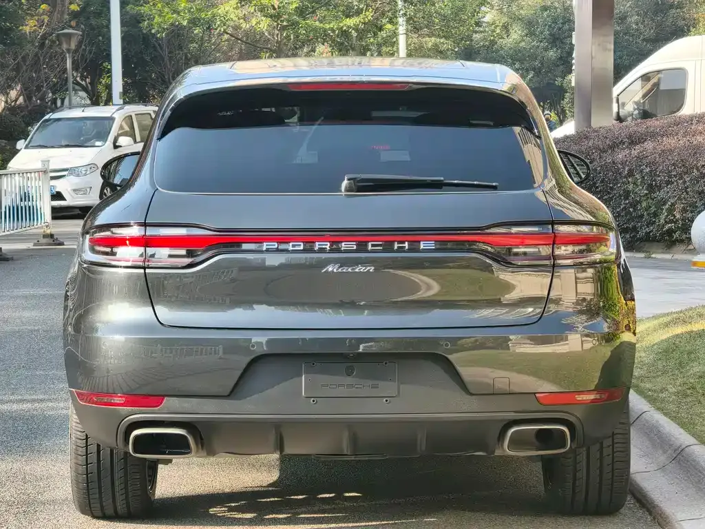 Porsche Macan — фото 10