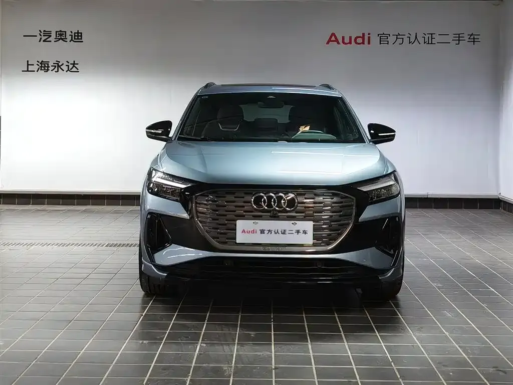 Audi Q4 e-tron — фото 2