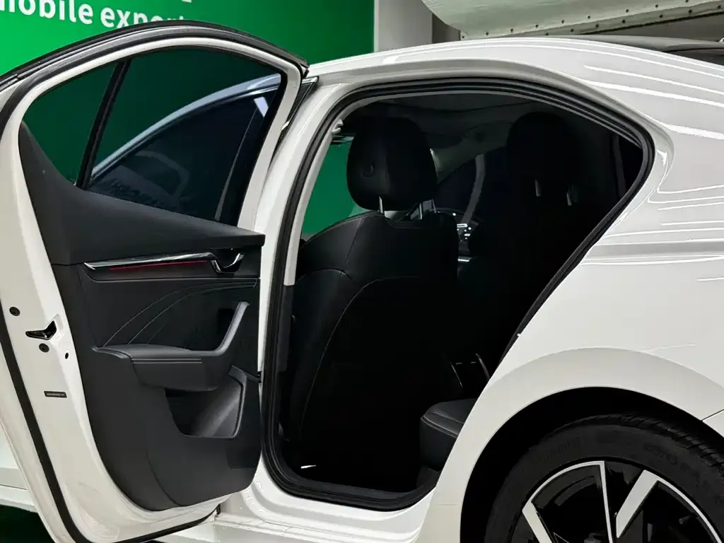 Skoda Octavia — фото 4