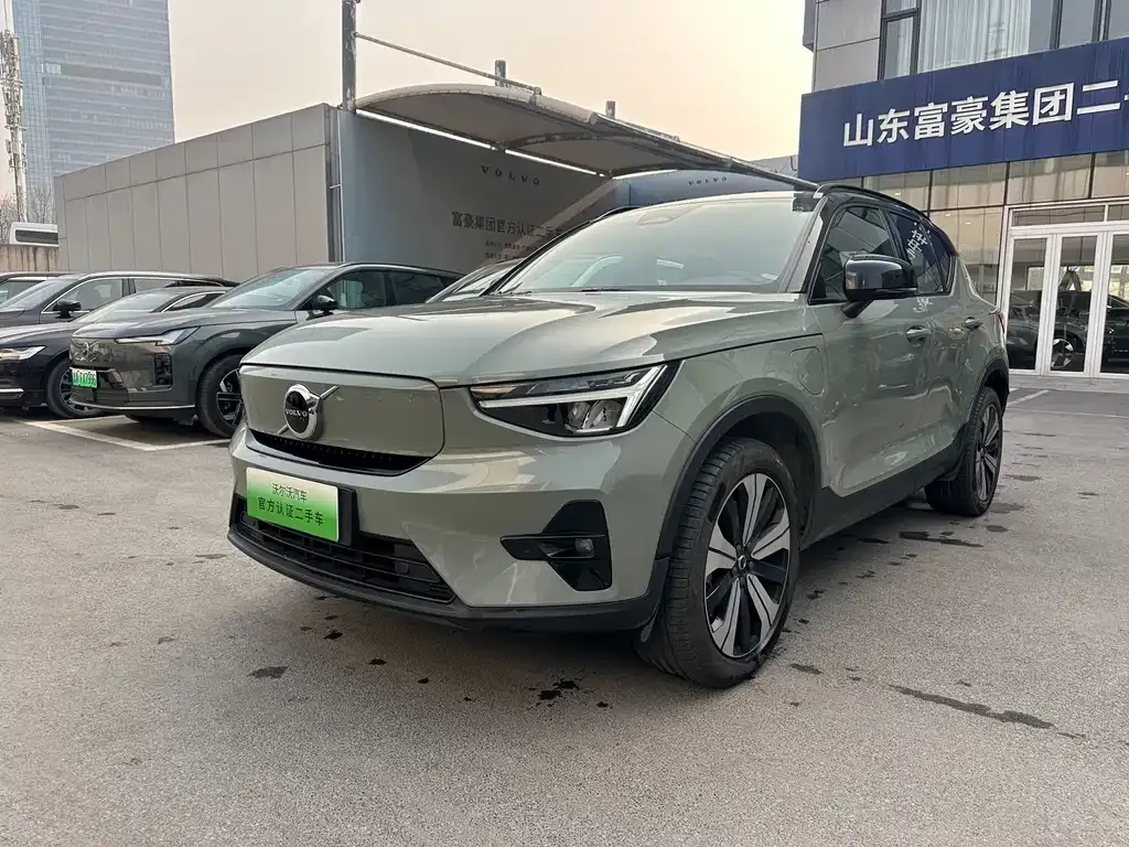 Volvo XC40 NEV — фото 1