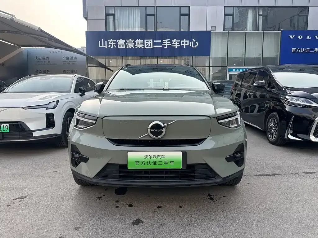 Volvo XC40 NEV — фото 5
