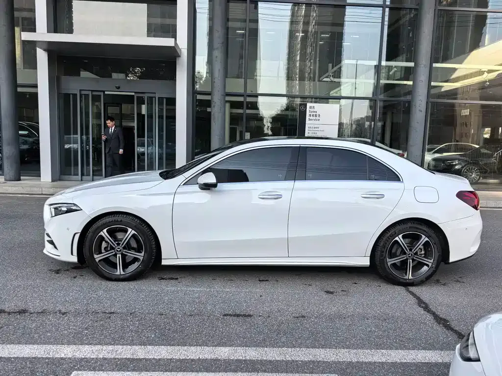 Mercedes-Benz A-Class — фото 4