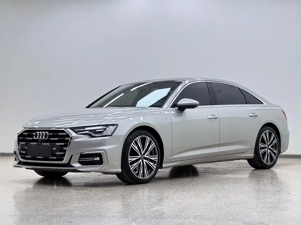 Audi A6L — фото 1