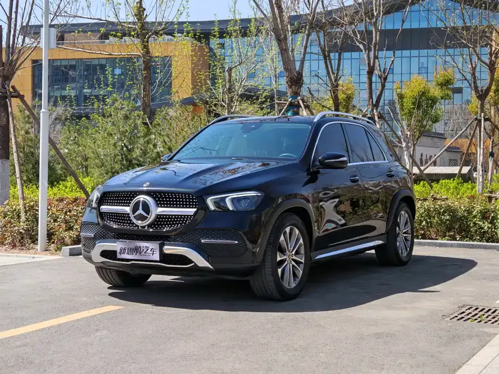 Mercedes-Benz GLE — фото 1