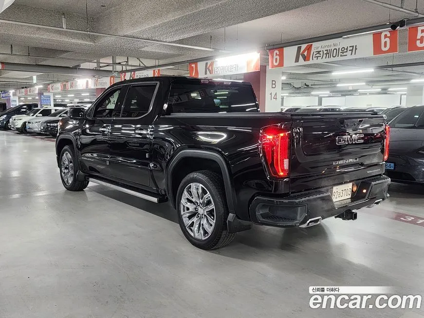 GMC Sierra — фото 2