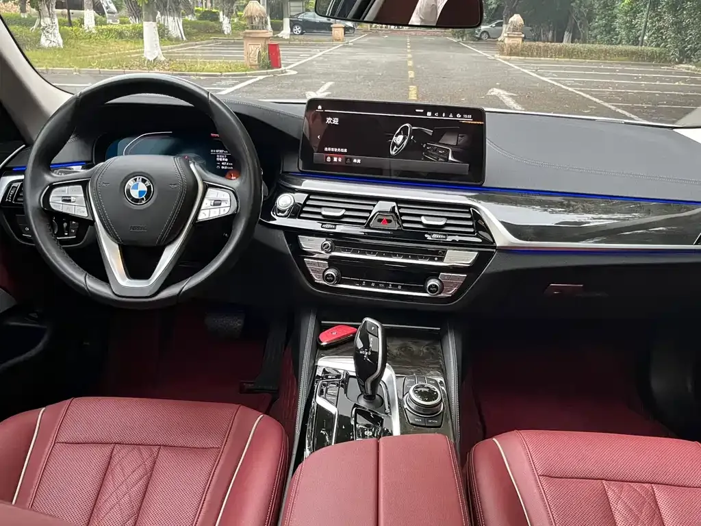 BMW 5 Series — фото 10