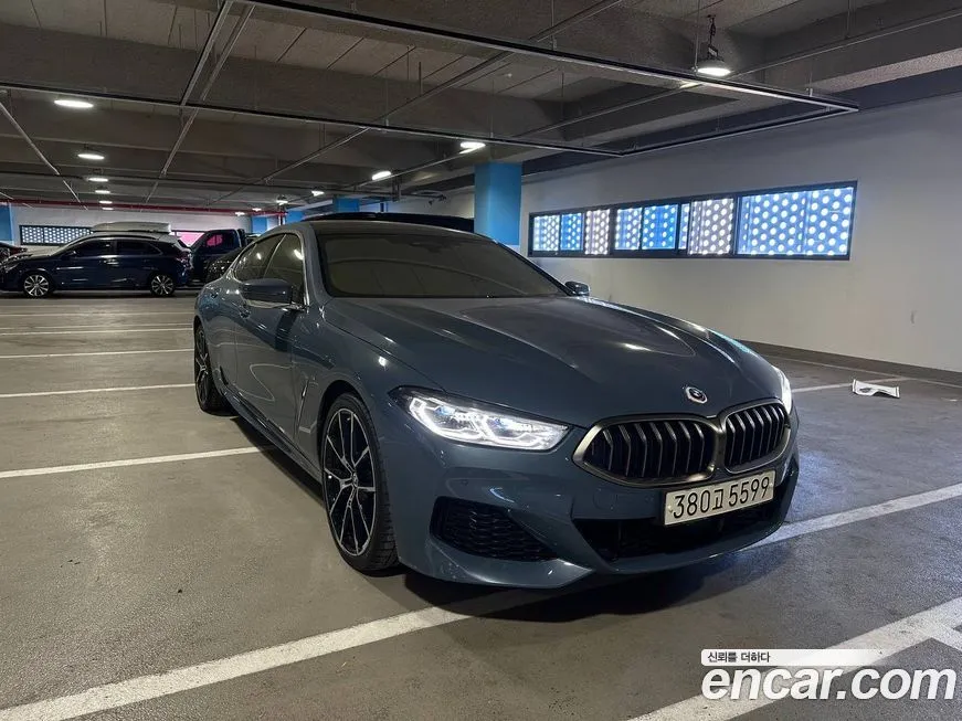 BMW 8-Series — фото 1
