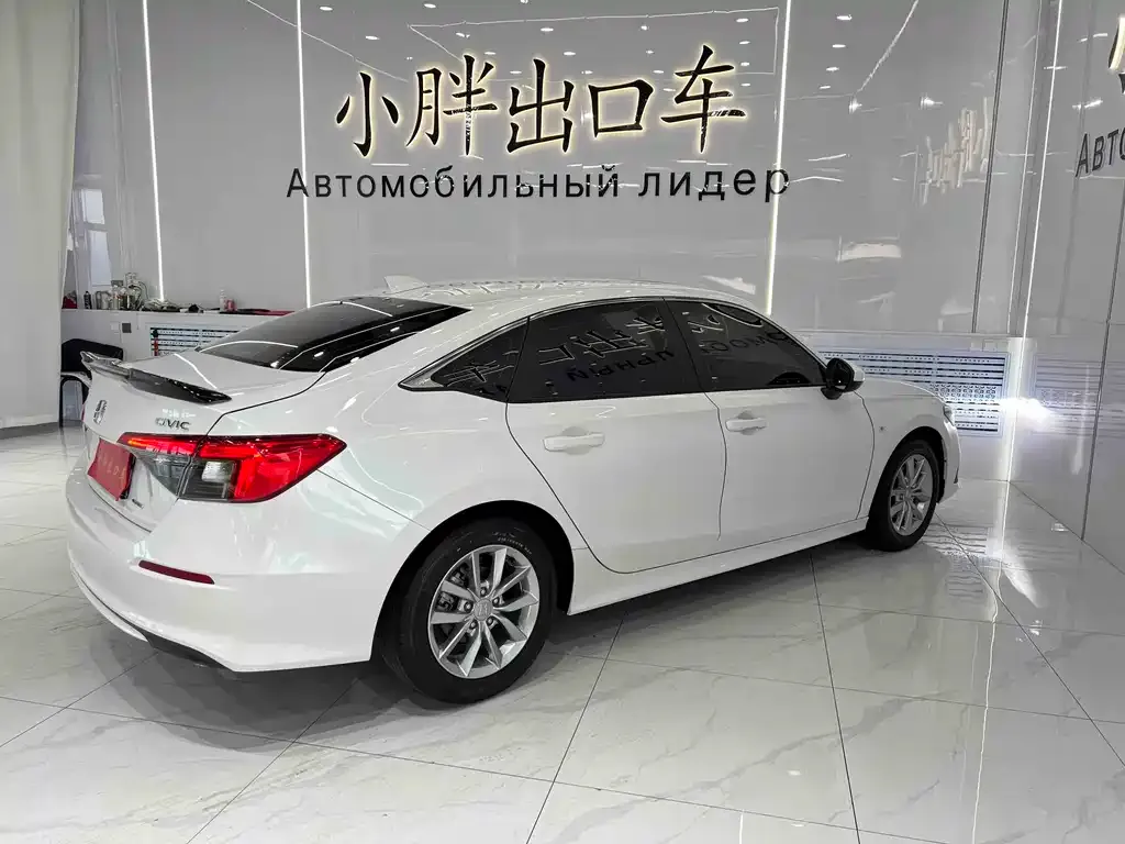 Honda Civic — фото 10