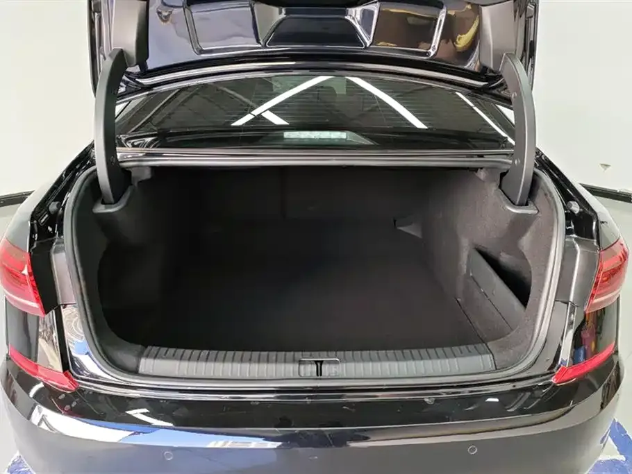 Volkswagen Passat — фото 5
