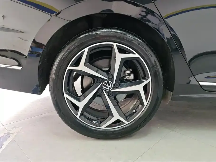Volkswagen Passat — фото 4