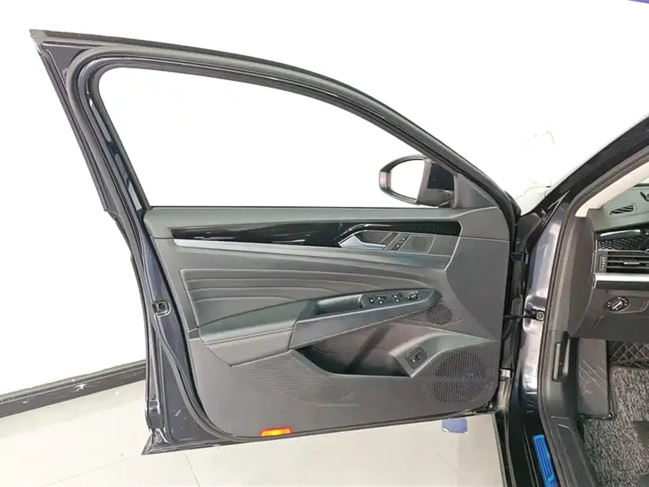 Volkswagen Passat — фото 2