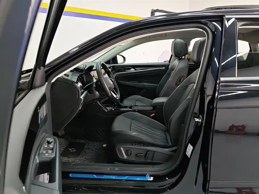 Volkswagen Passat — фото 8