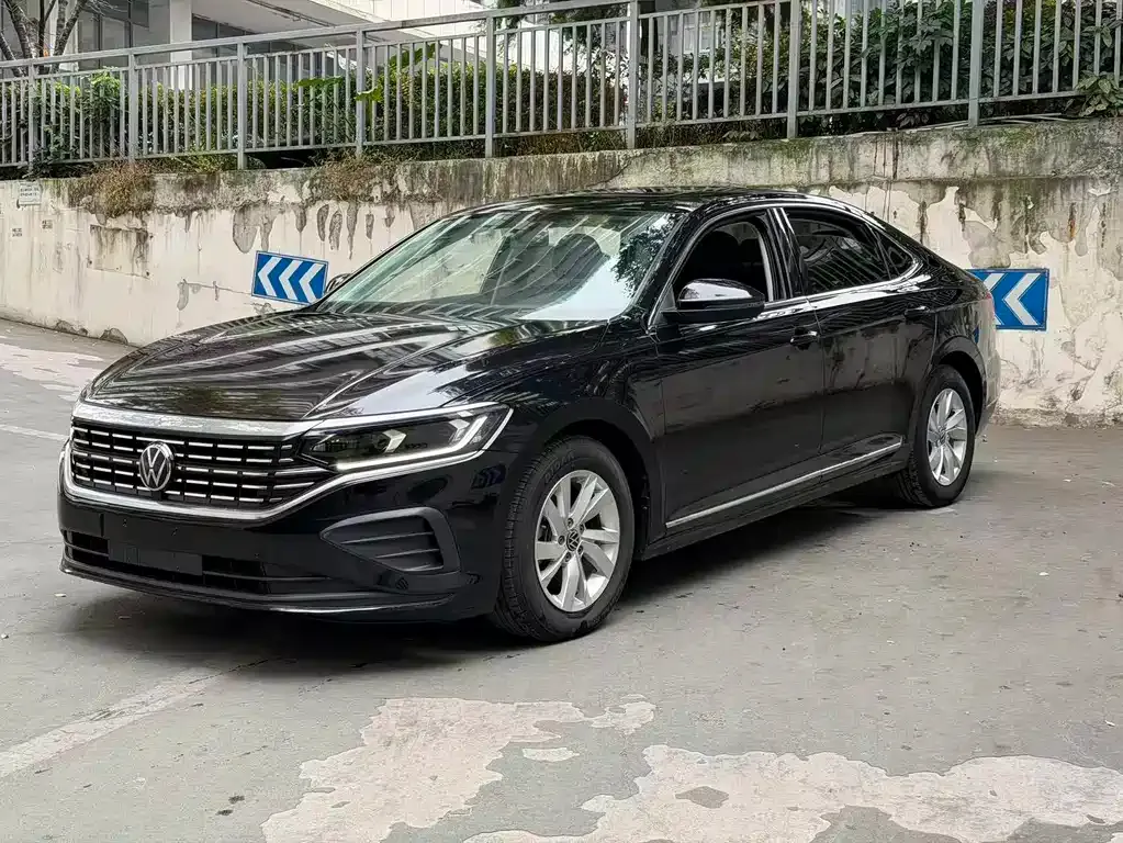 Volkswagen Passat — фото 1