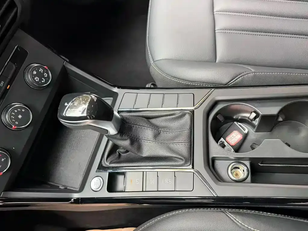 Volkswagen Passat — фото 4