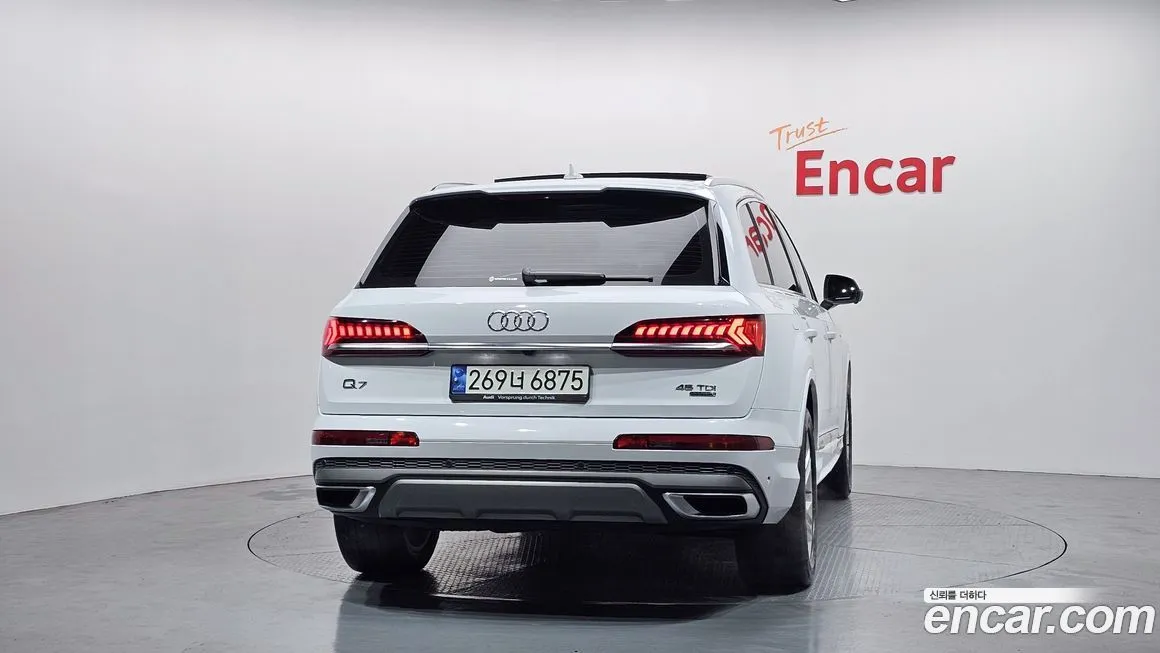 Audi Q7 — фото 4