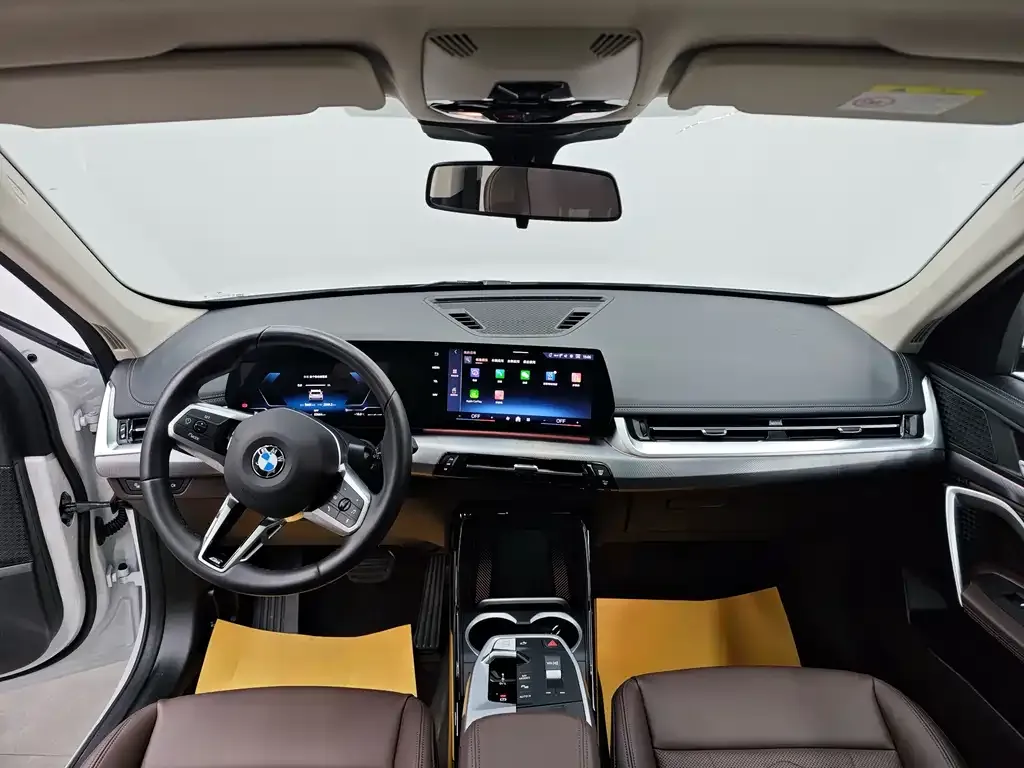 BMW X1 — фото 9
