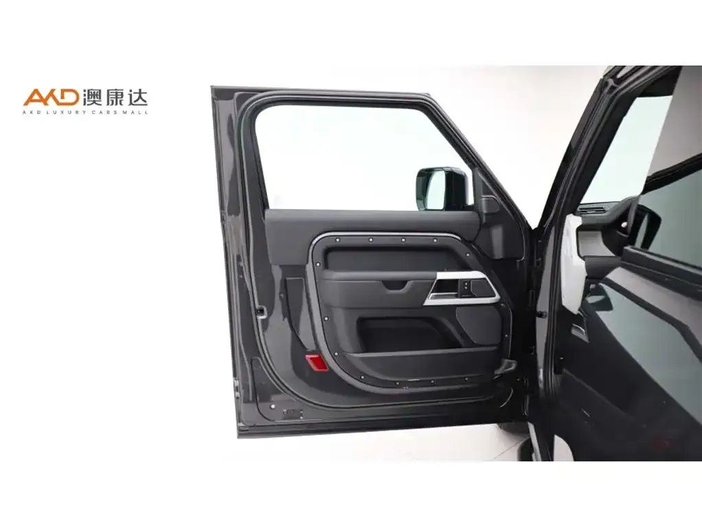 Land Rover Defender — фото 10