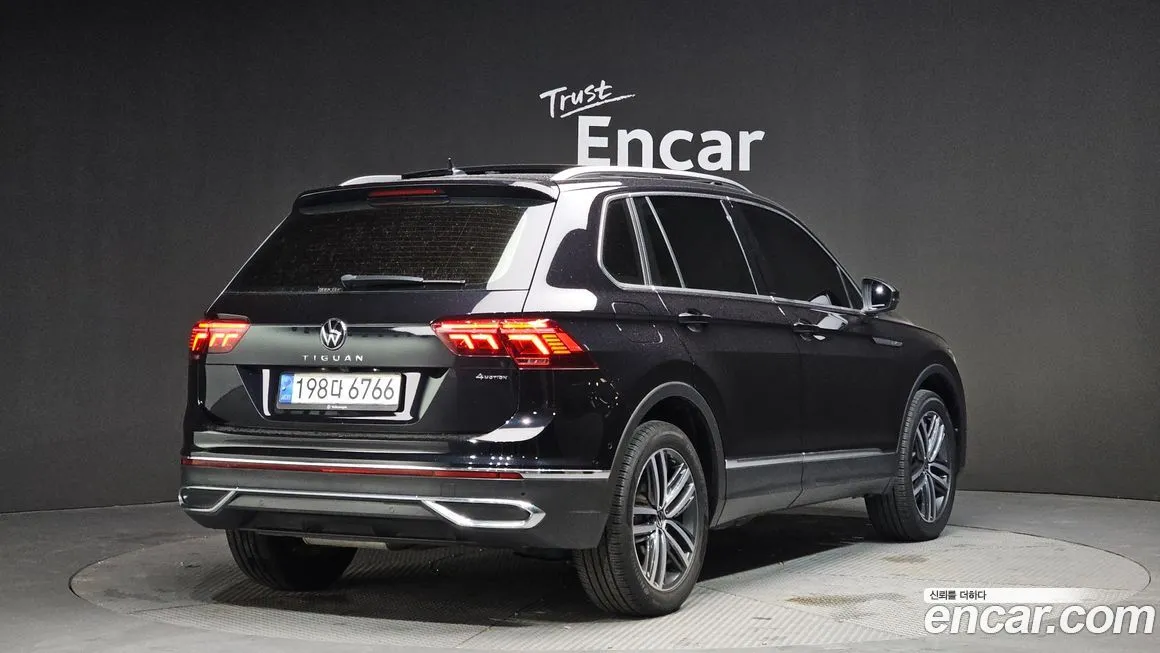 Volkswagen Tiguan — фото 9