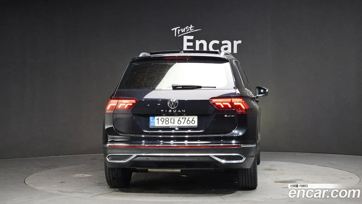 Volkswagen Tiguan — фото 8