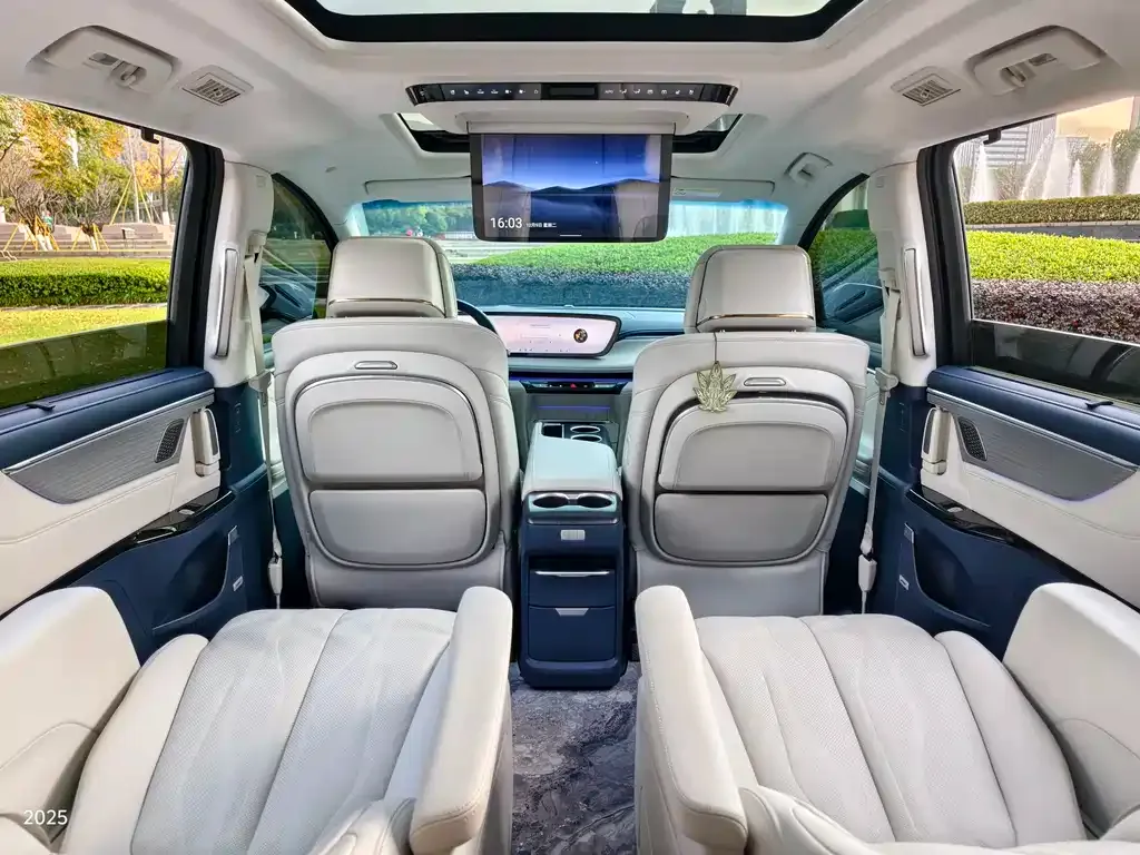 Buick GL8 Hybrid — фото 4
