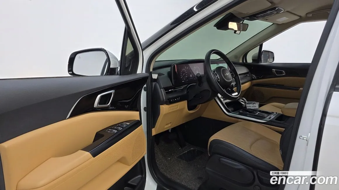 Kia Carnival — фото 10