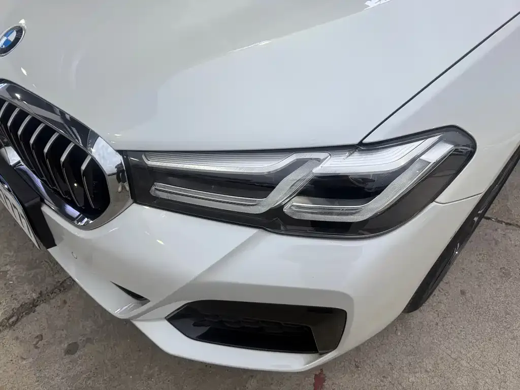 BMW 5 Series — фото 10