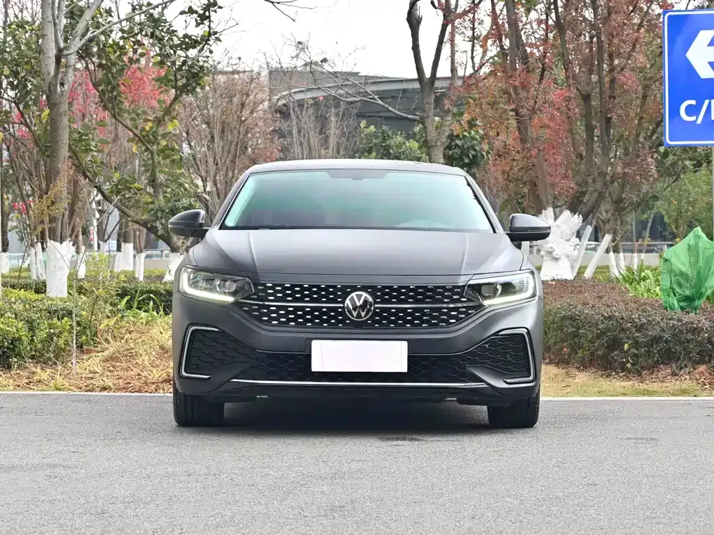 Volkswagen Passat — фото 9